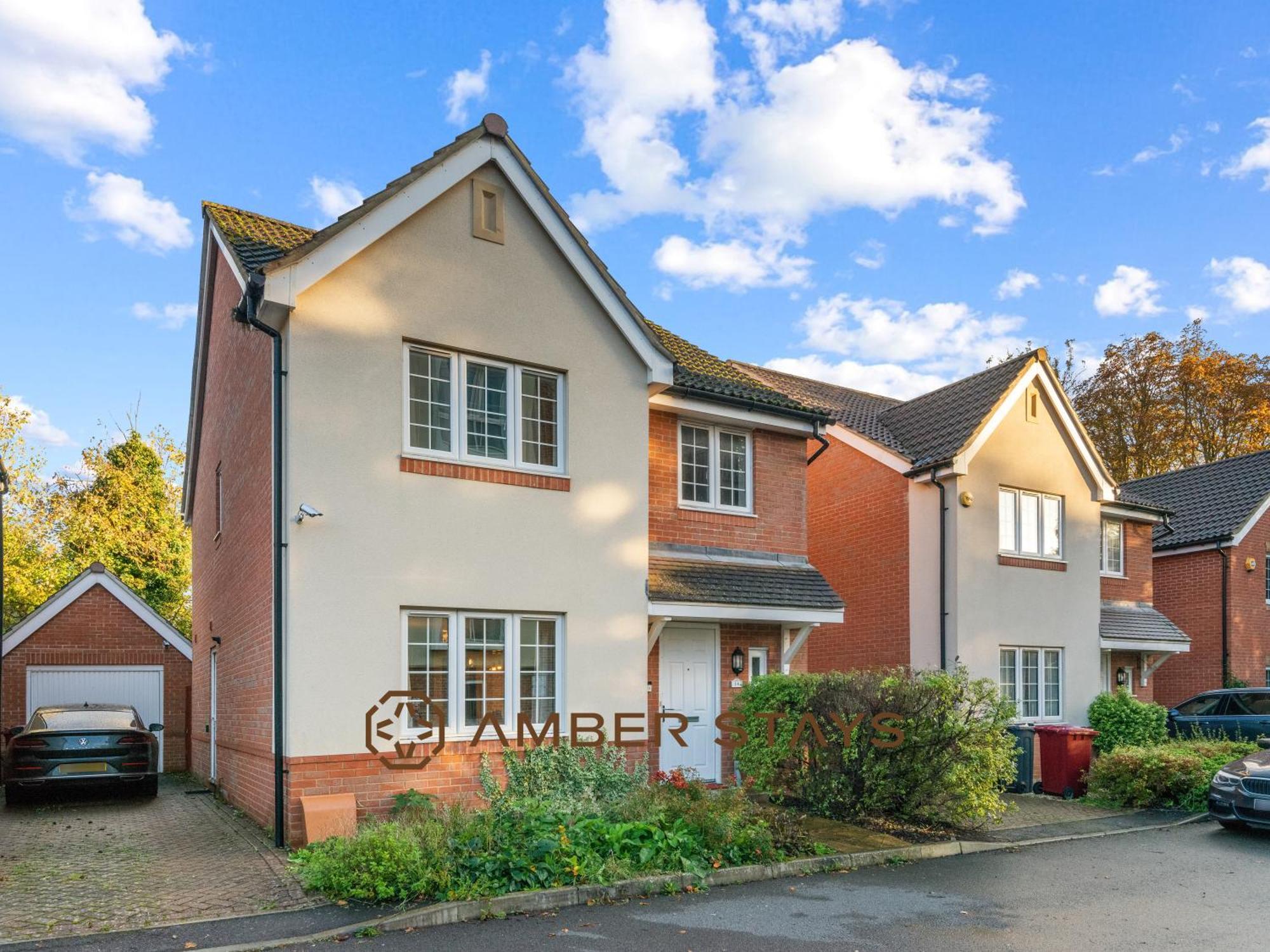 Spacious 5 Bed House In Reading By Amber Stays, Perfect For Business & Contractors, Sleeps 12! Екстер'єр фото