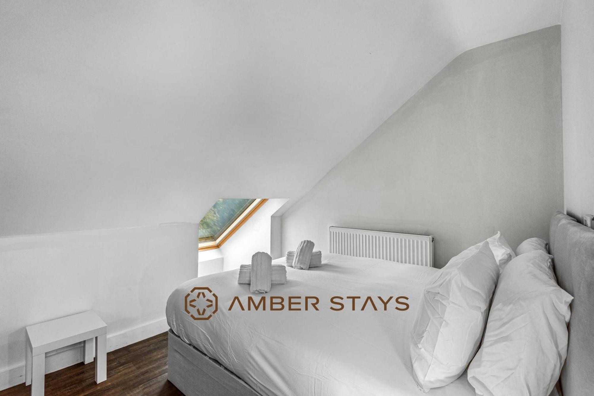 Spacious 5 Bed House In Reading By Amber Stays, Perfect For Business & Contractors, Sleeps 12! Екстер'єр фото