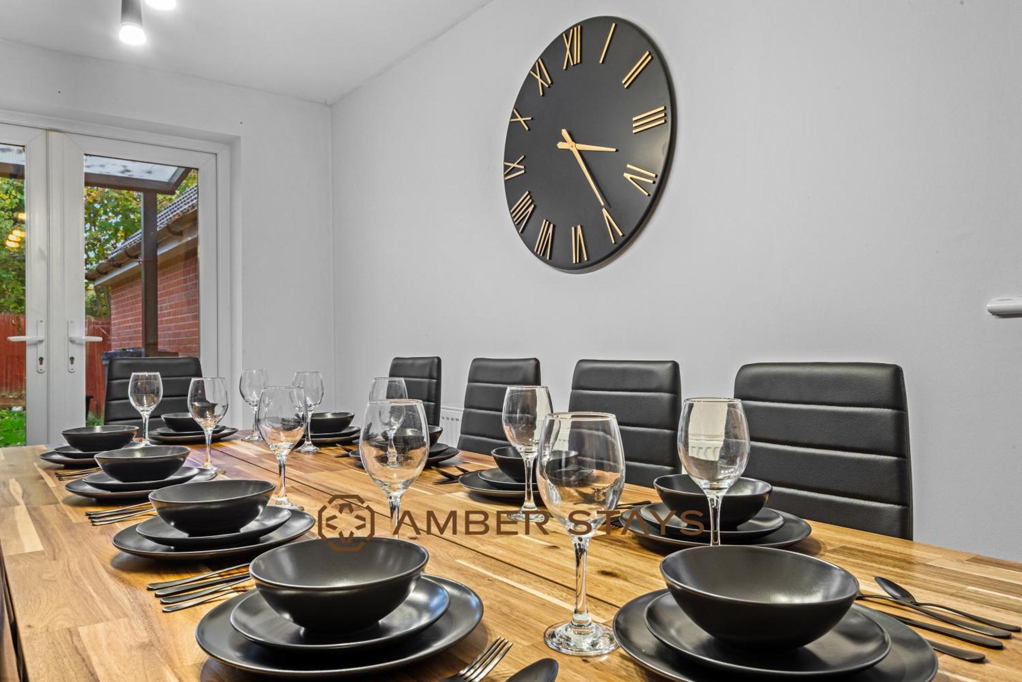 Spacious 5 Bed House In Reading By Amber Stays, Perfect For Business & Contractors, Sleeps 12! Екстер'єр фото